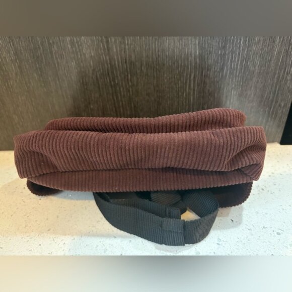 Justin Bieber Tim Hortons x Justin Bieber Collection Tim Biebs Fanny Pack - Picture 9 of 11